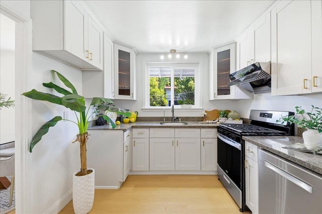 2641 San Carlos Avenue, San Carlos, CA 94070