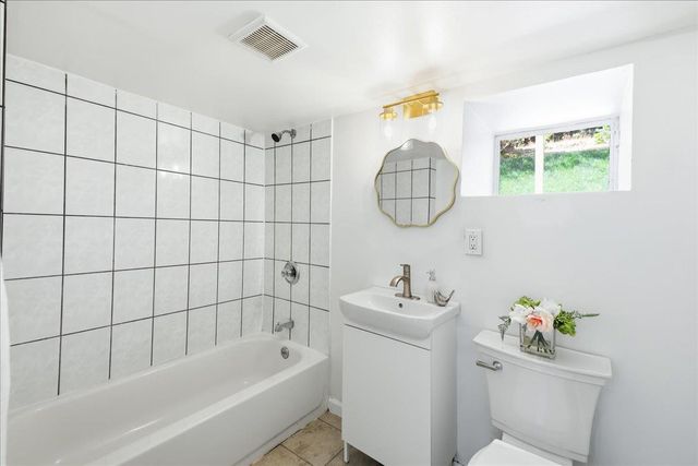 2641 San Carlos Avenue, San Carlos, CA 94070