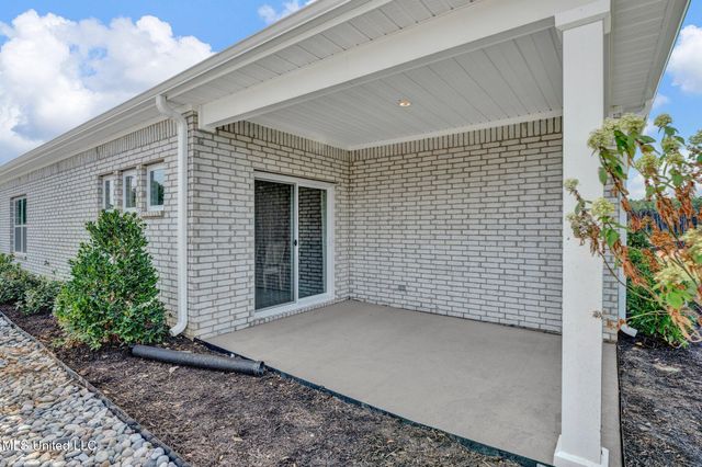 60 Spirit Dance Drive, Byhalia, MS 38611