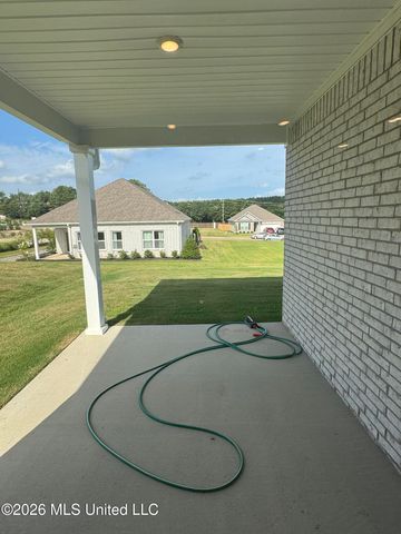 60 Spirit Dance Drive, Byhalia, MS 38611