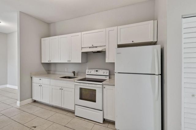 1401 Division Avenue 101, West Palm Beach, FL 33401