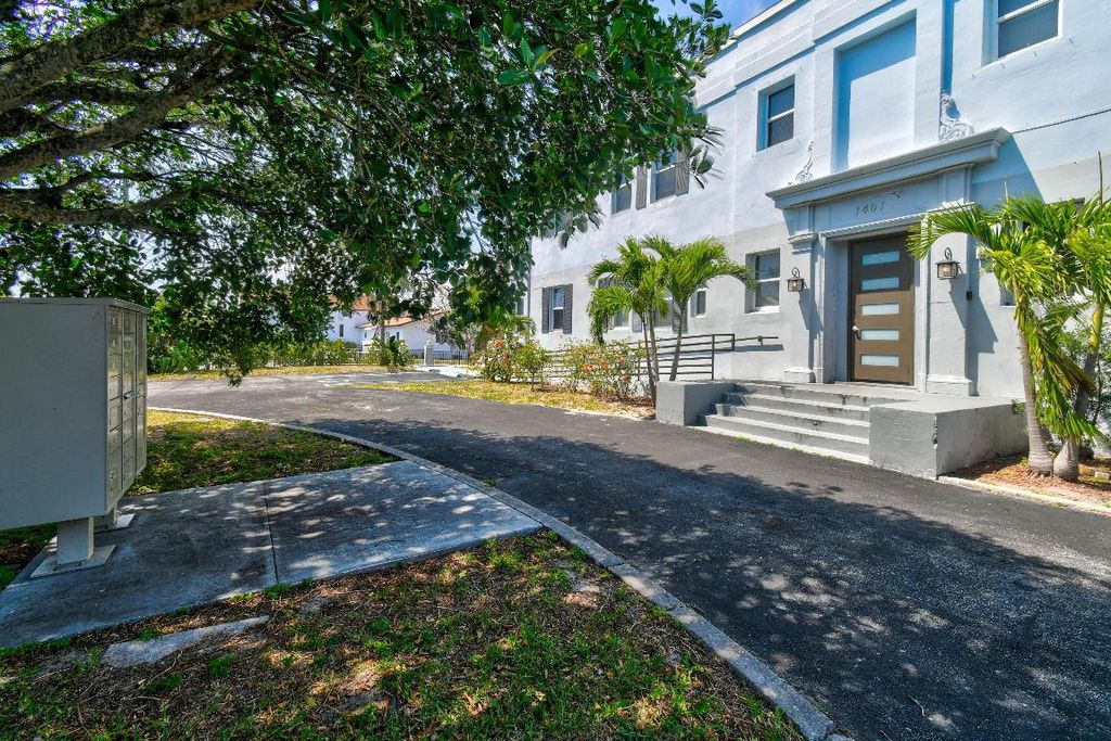 1401 Division Avenue 101, West Palm Beach, FL 33401
