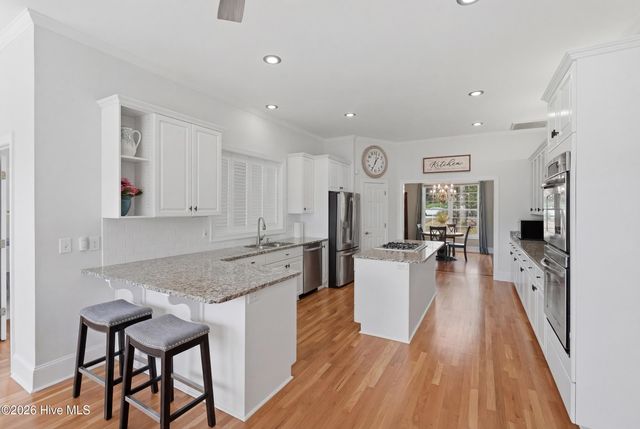 606 Ravenswood Road, Hampstead, NC 28443