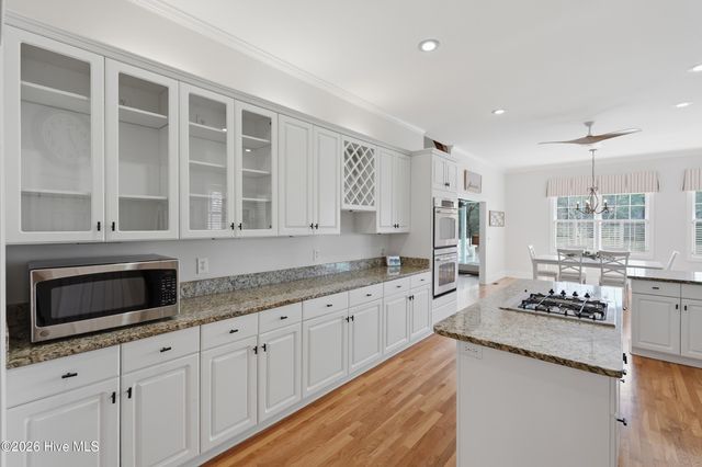 606 Ravenswood Road, Hampstead, NC 28443