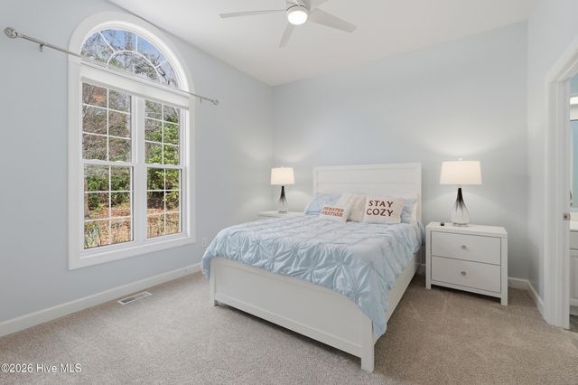 606 Ravenswood Road, Hampstead, NC 28443