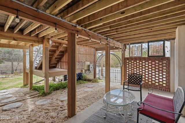 606 Ravenswood Road, Hampstead, NC 28443