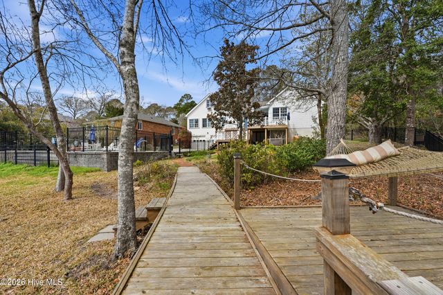 606 Ravenswood Road, Hampstead, NC 28443