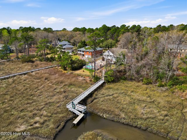 606 Ravenswood Road, Hampstead, NC 28443