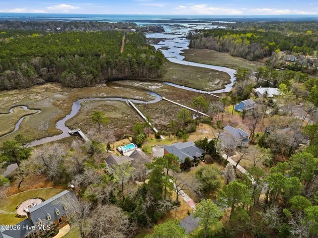 606 Ravenswood Road, Hampstead, NC 28443