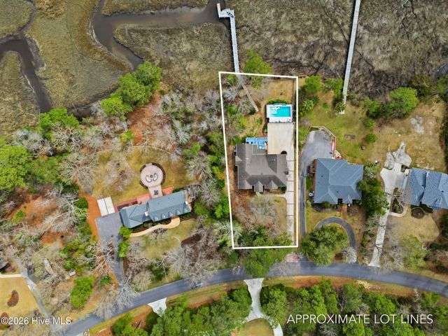 606 Ravenswood Road, Hampstead, NC 28443