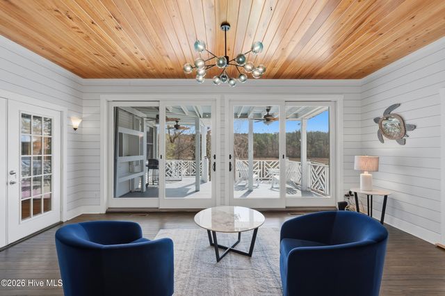 606 Ravenswood Road, Hampstead, NC 28443