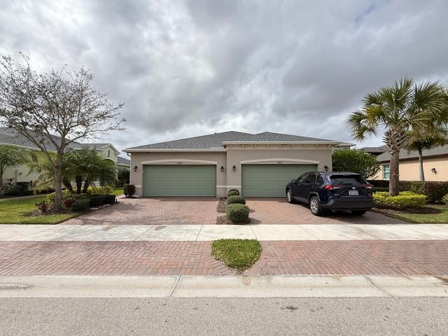 12845 SW Lake Fern Circle, Port St. Lucie, Port St Lucie, FL 34987