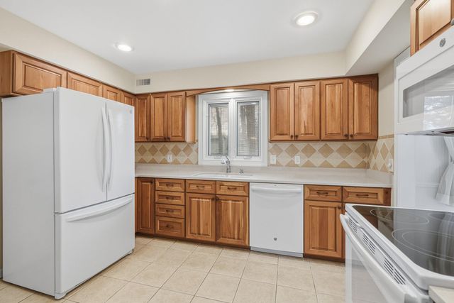 5880 Manorwood Drive, Kalamazoo, MI 49009