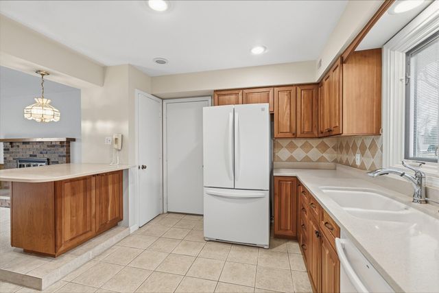 5880 Manorwood Drive, Kalamazoo, MI 49009