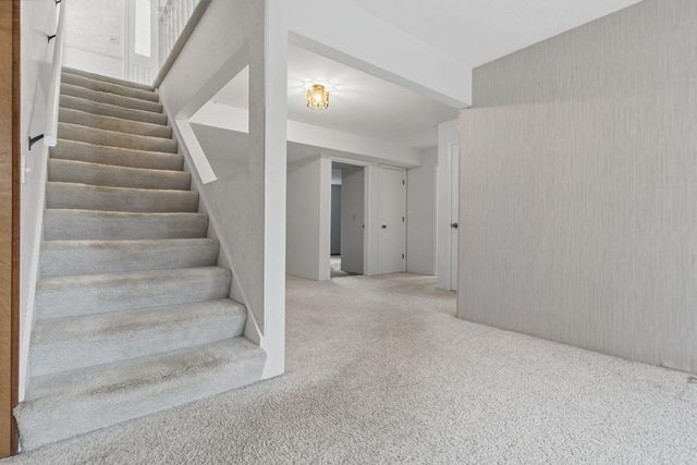 5880 Manorwood Drive, Kalamazoo, MI 49009