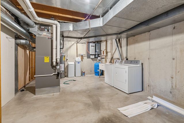 5880 Manorwood Drive, Kalamazoo, MI 49009