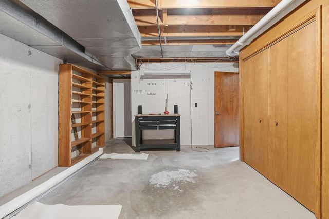 5880 Manorwood Drive, Kalamazoo, MI 49009