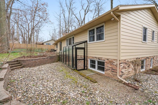 5880 Manorwood Drive, Kalamazoo, MI 49009