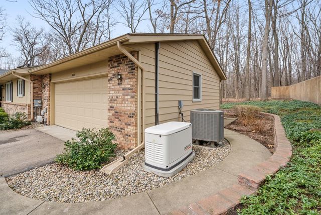 5880 Manorwood Drive, Kalamazoo, MI 49009