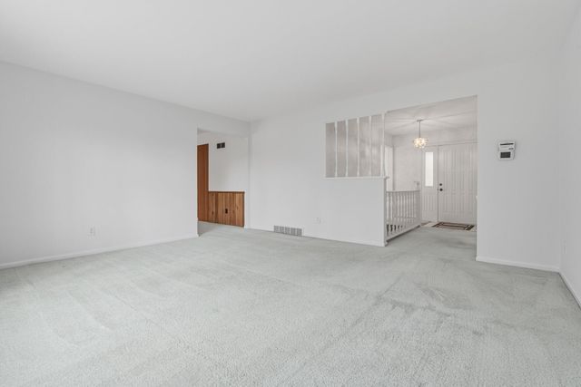 5880 Manorwood Drive, Kalamazoo, MI 49009