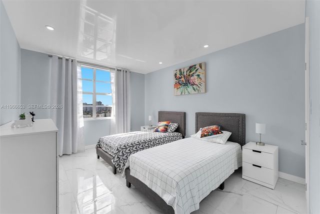 1980 S Ocean Dr 15Q, Hallandale Beach, FL 33009