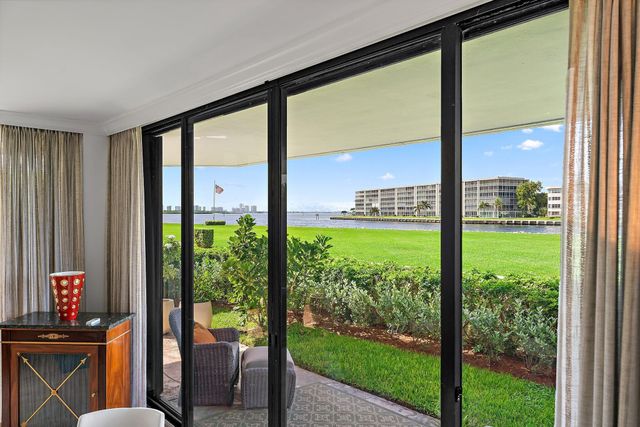 123 Lakeshore Drive 143, North Palm Beach, FL 33408