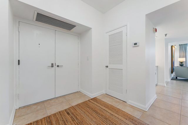 123 Lakeshore Drive 143, North Palm Beach, FL 33408