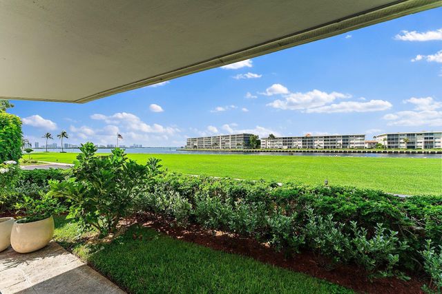 123 Lakeshore Drive 143, North Palm Beach, FL 33408
