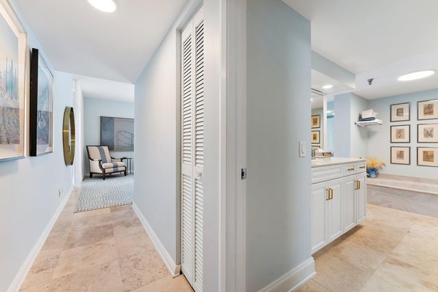 123 Lakeshore Drive 143, North Palm Beach, FL 33408