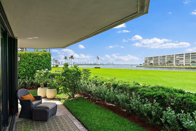 123 Lakeshore Drive 143, North Palm Beach, FL 33408