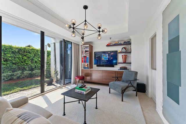 123 Lakeshore Drive 143, North Palm Beach, FL 33408