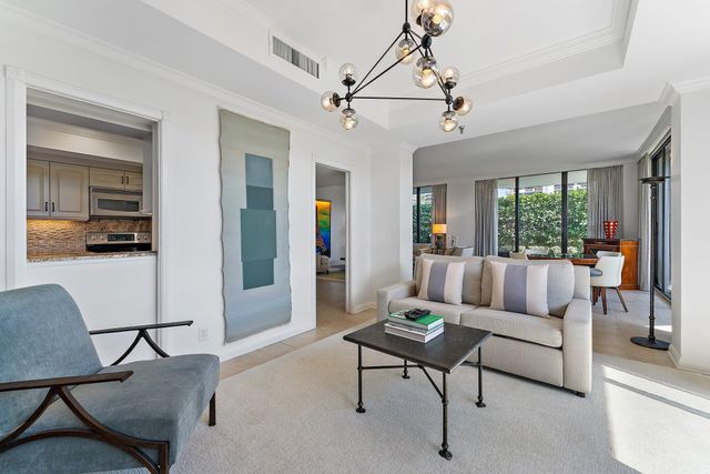 123 Lakeshore Drive 143, North Palm Beach, FL 33408