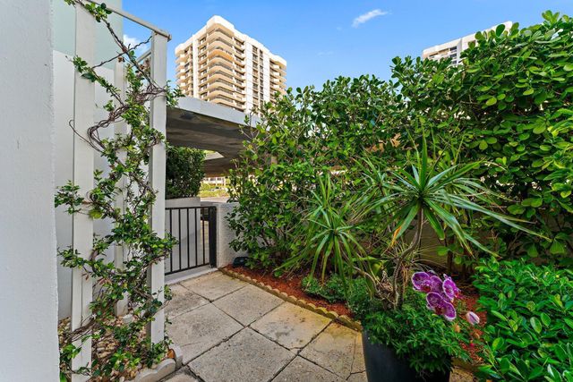 123 Lakeshore Drive 143, North Palm Beach, FL 33408