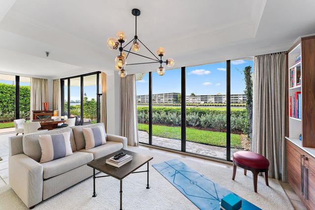 123 Lakeshore Drive 143, North Palm Beach, FL 33408