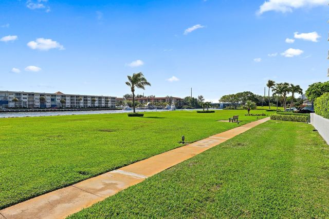 123 Lakeshore Drive 143, North Palm Beach, FL 33408