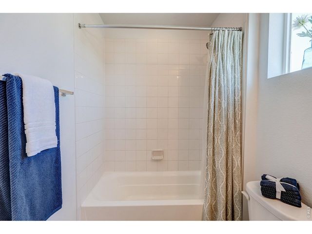 1617 Northcroft Dr, Windsor, CO 80550