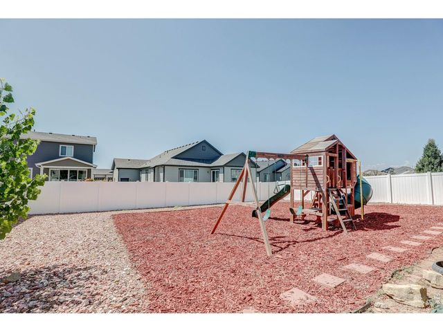 1617 Northcroft Dr, Windsor, CO 80550