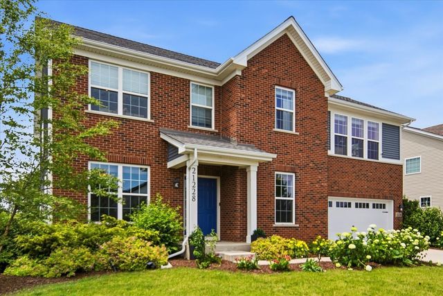 21228 Coventry Circle, Shorewood, IL 60404
