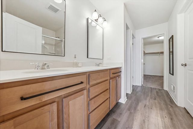21228 Coventry Circle, Shorewood, IL 60404