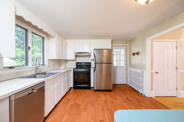 188 Central St, Weymouth, MA 02190