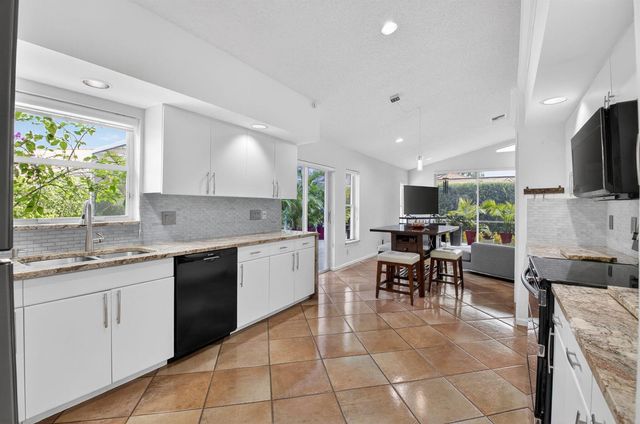 11590 Creekside Drive, Boynton Beach, FL 33437