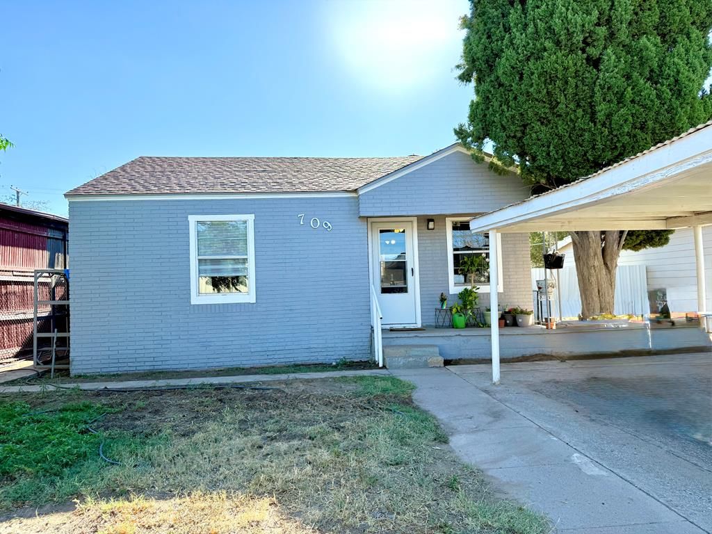 1709 N Tom Green Ave, Odessa, TX 79761