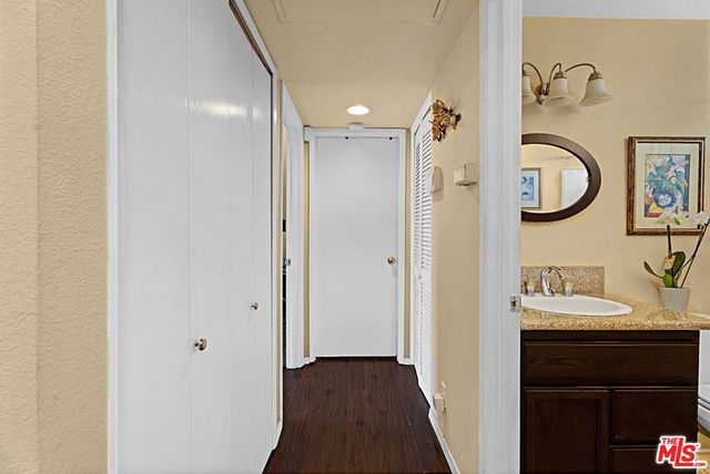 2507 E 15th Street 305, Long Beach, CA 90804