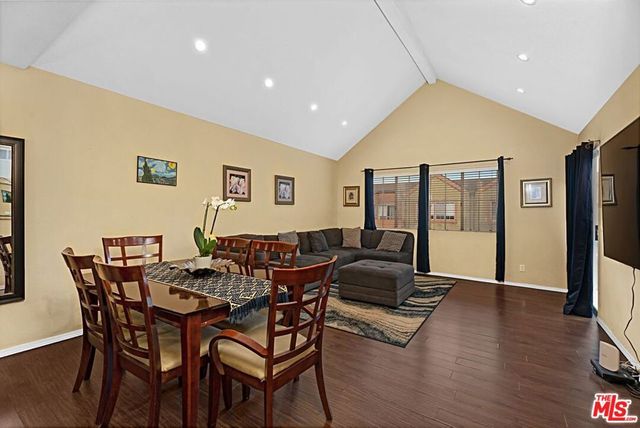 2507 E 15th Street 305, Long Beach, CA 90804