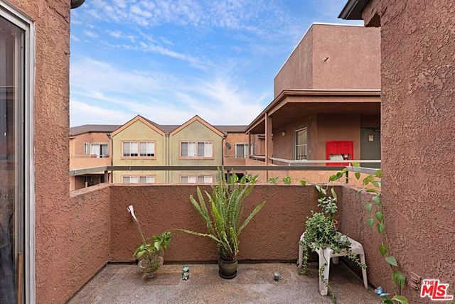 2507 E 15th Street 305, Long Beach, CA 90804