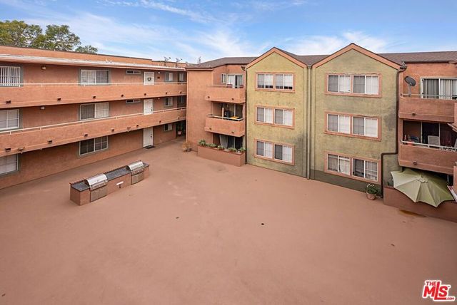 2507 E 15th Street 305, Long Beach, CA 90804