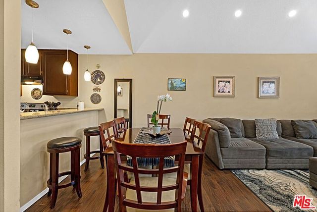 2507 E 15th Street 305, Long Beach, CA 90804