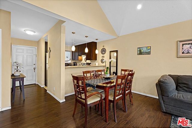 2507 E 15th Street 305, Long Beach, CA 90804