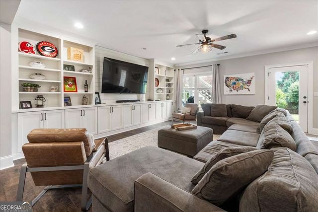 657 Dunbrody Drive, Milton, GA 30004