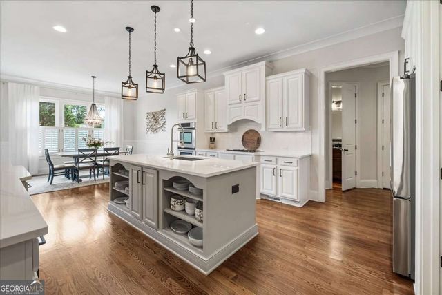 657 Dunbrody Drive, Milton, GA 30004